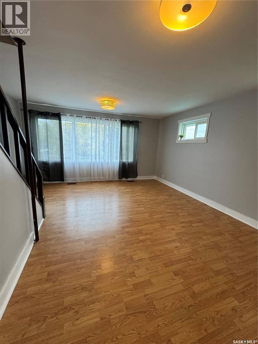529 Albert STREET — photo 19 of 40