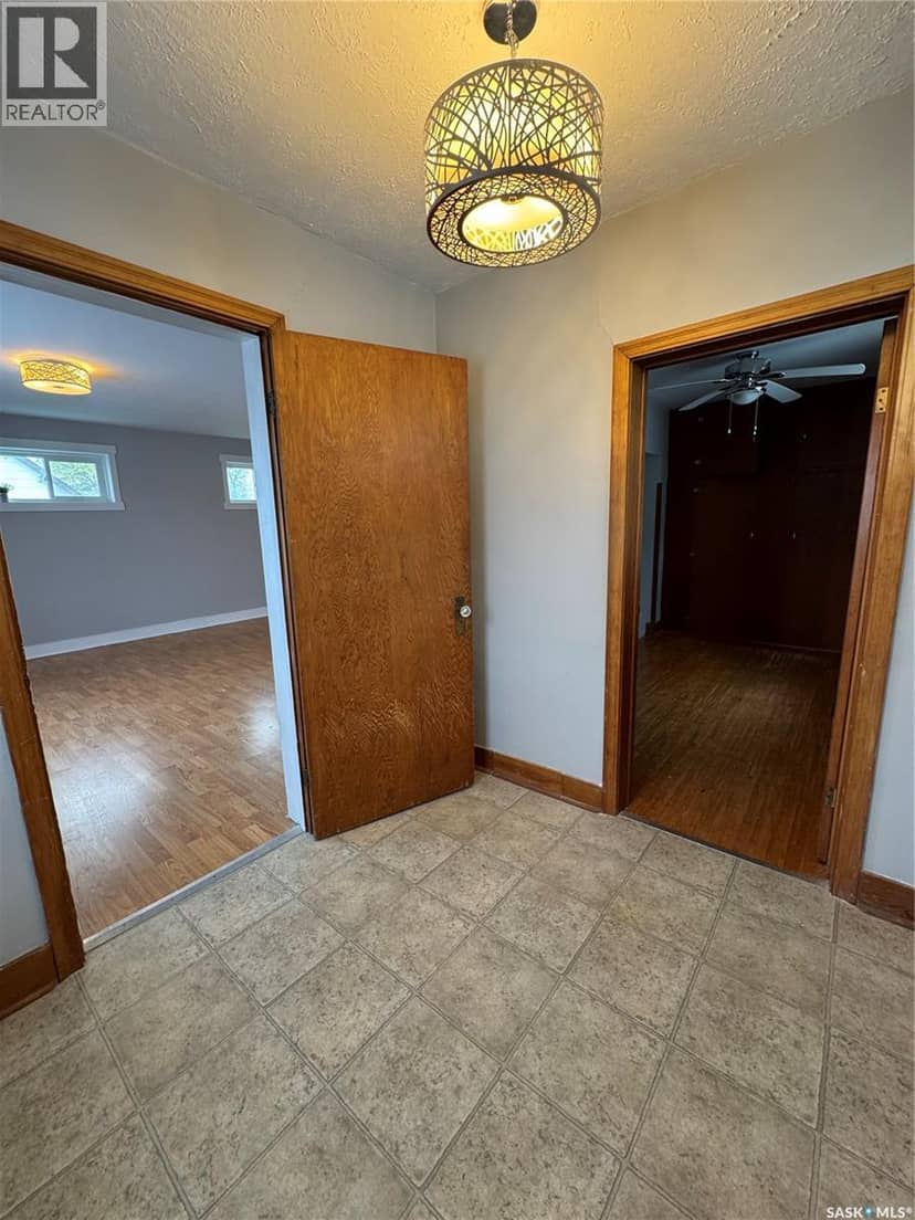 529 Albert STREET — photo 20 of 40