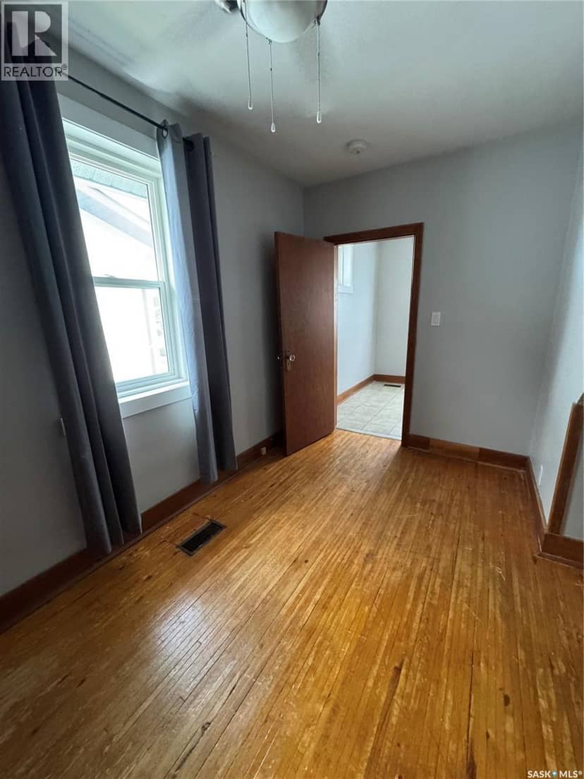 529 Albert STREET — photo 25 of 40