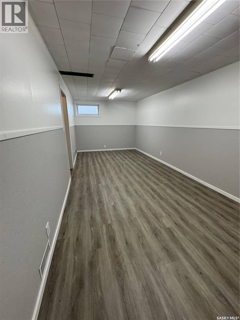 529 Albert STREET — photo 35 of 40