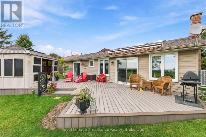 110 Lakehurst Street — photo 13 of 40