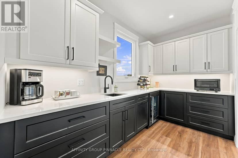 724 Elm Tree Road — photo 17 of 40