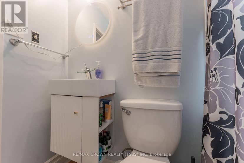 13 Pine Crescent — photo 21 of 40