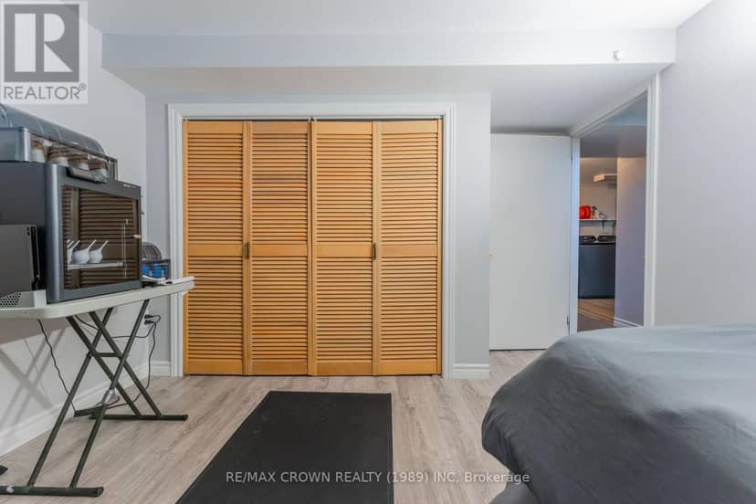 13 Pine Crescent — photo 26 of 40
