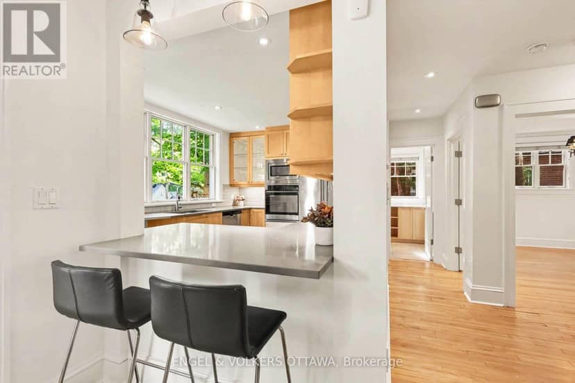 154 Acacia Avenue — photo 13 of 40
