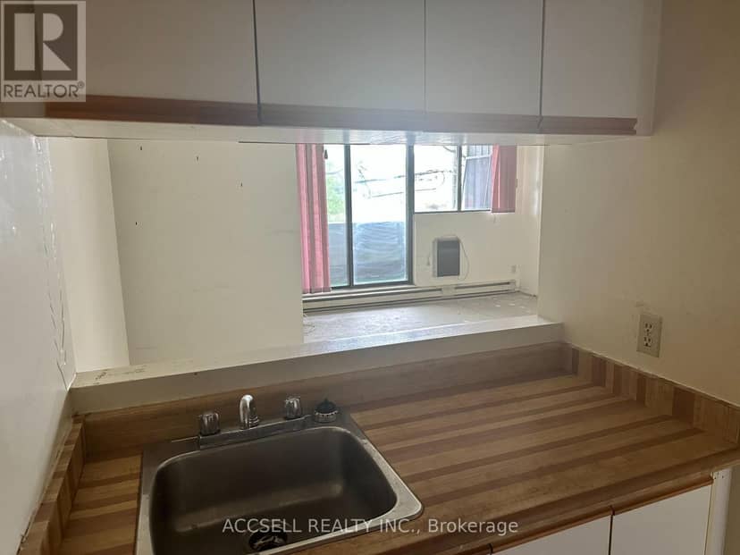 106 - 191 Parkdale Avenue — photo 11 of 18