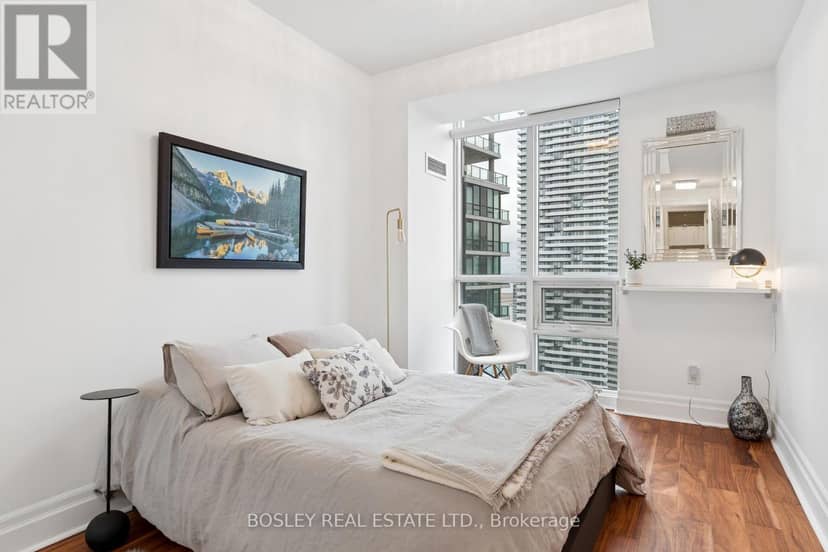 4501 - 16 Harbour Street — photo 19 of 29