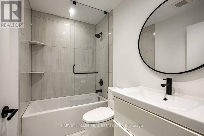 110 - 3000 Bathurst Street — photo 13 of 13