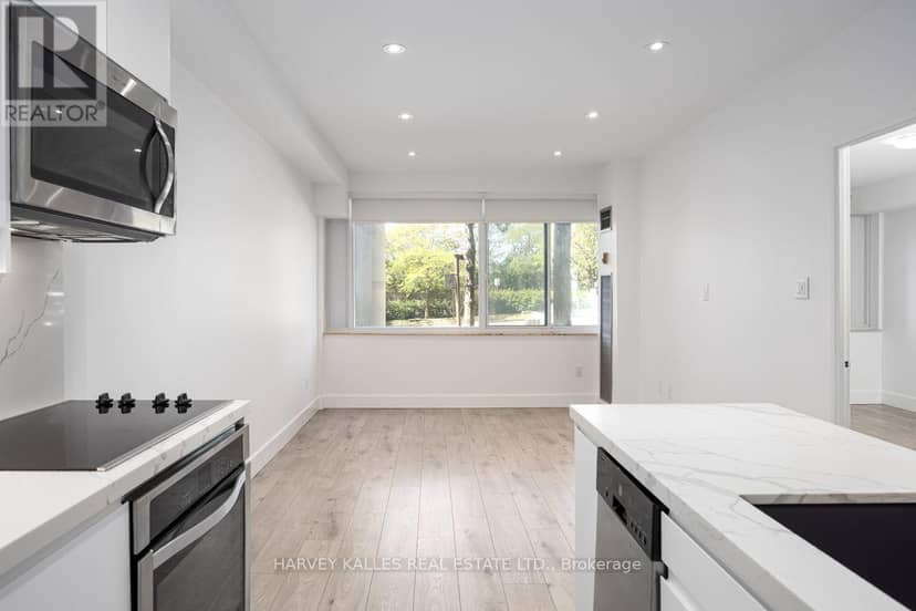 110 - 3000 Bathurst Street — photo 9 of 13