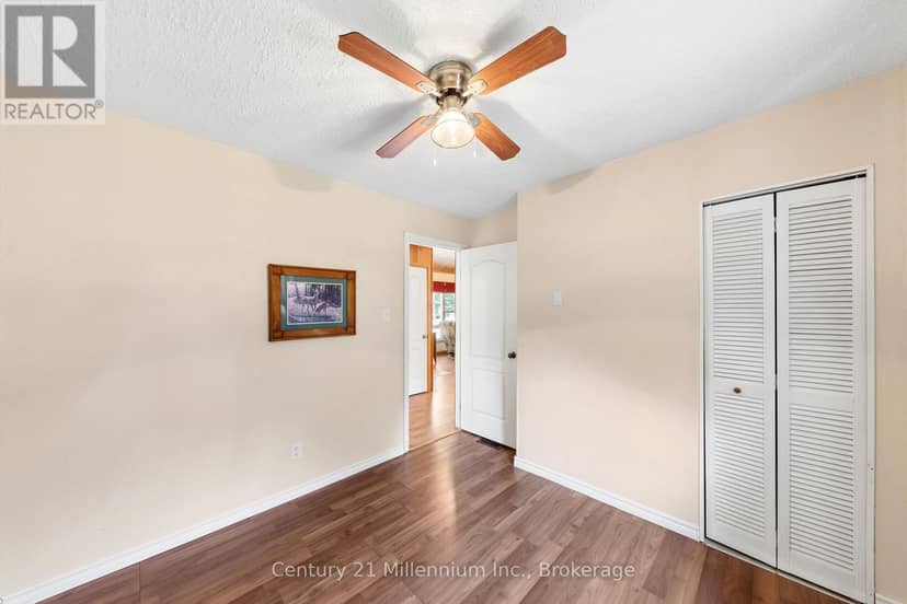 25 Glendale Avenue — photo 17 of 30