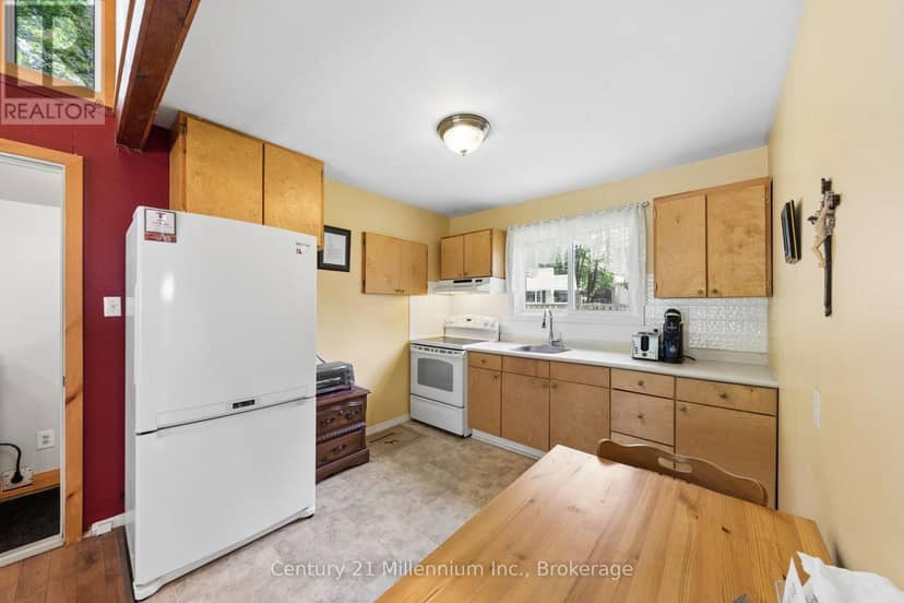 25 Glendale Avenue — photo 8 of 30
