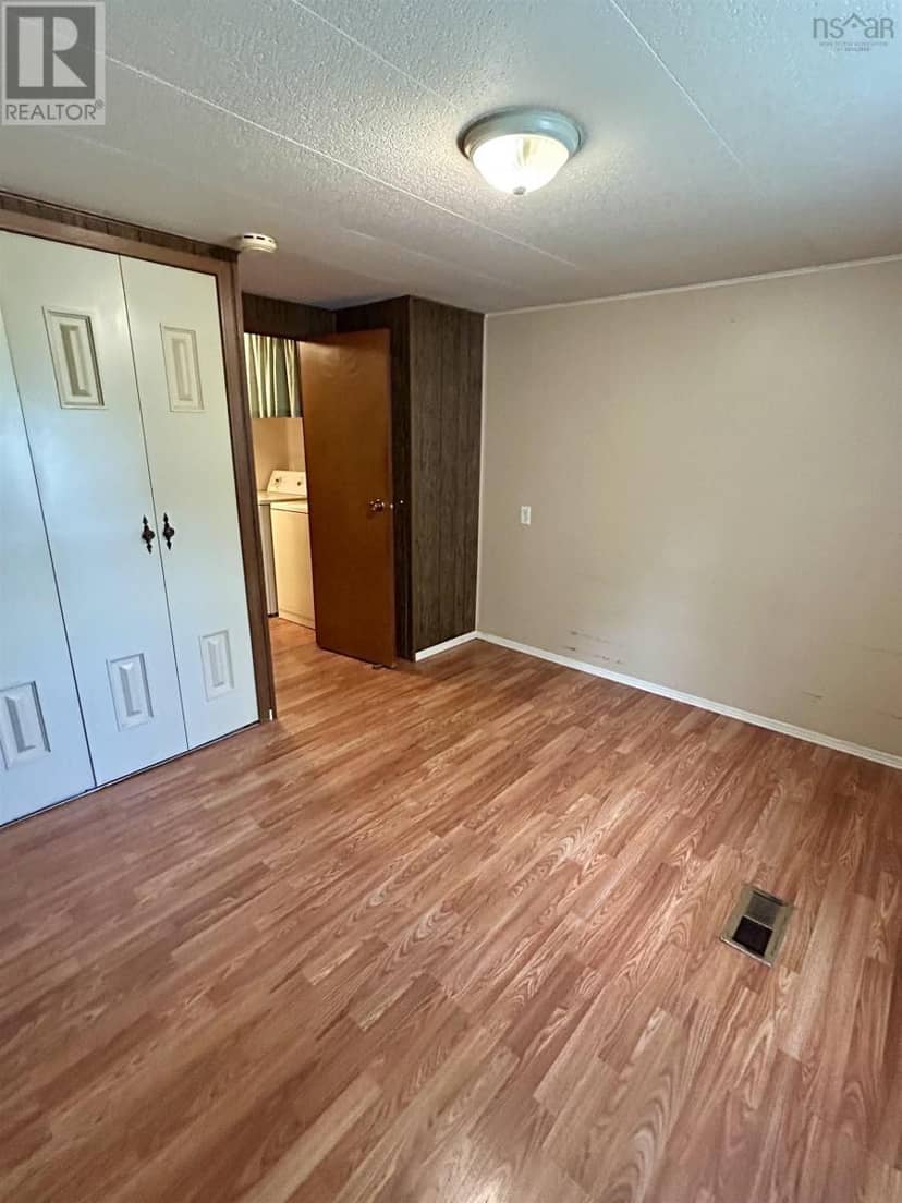 25 King Street — photo 15 of 24