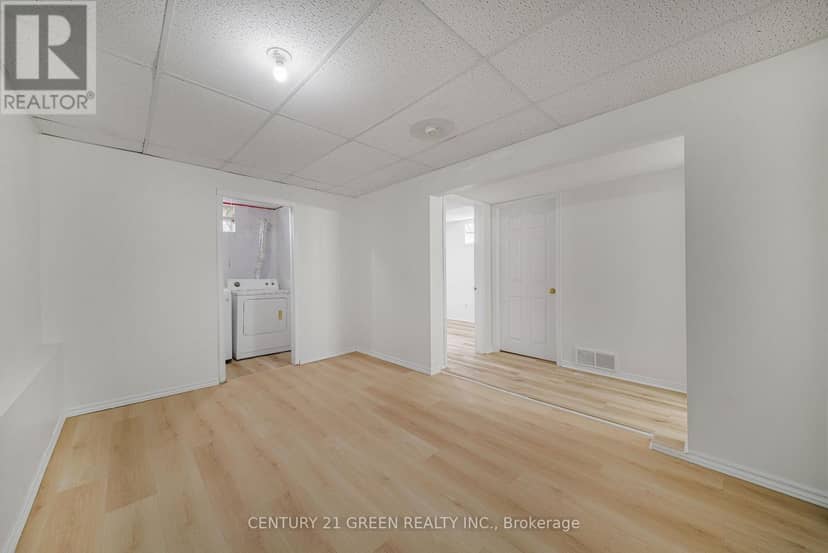 132 Carlton Street — photo 17 of 31