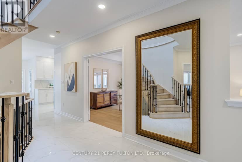 118 Village Gate Drive — photo 14 of 40