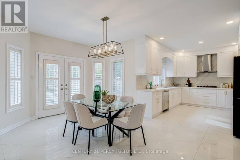 118 Village Gate Drive — photo 16 of 40