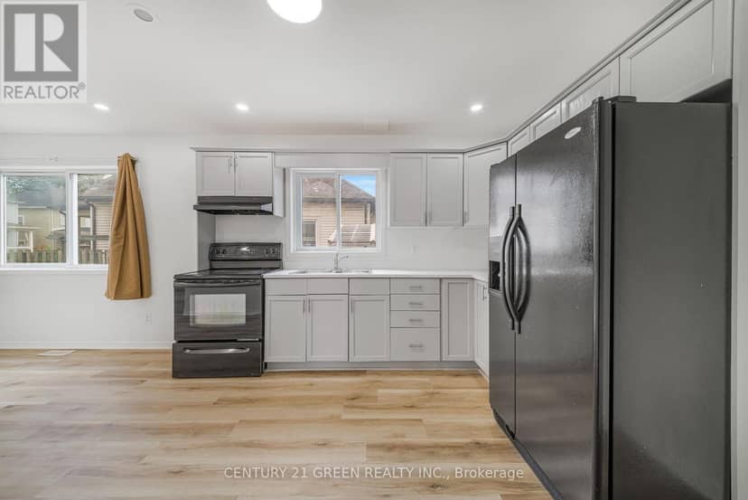 132 Carlton Street — photo 16 of 31