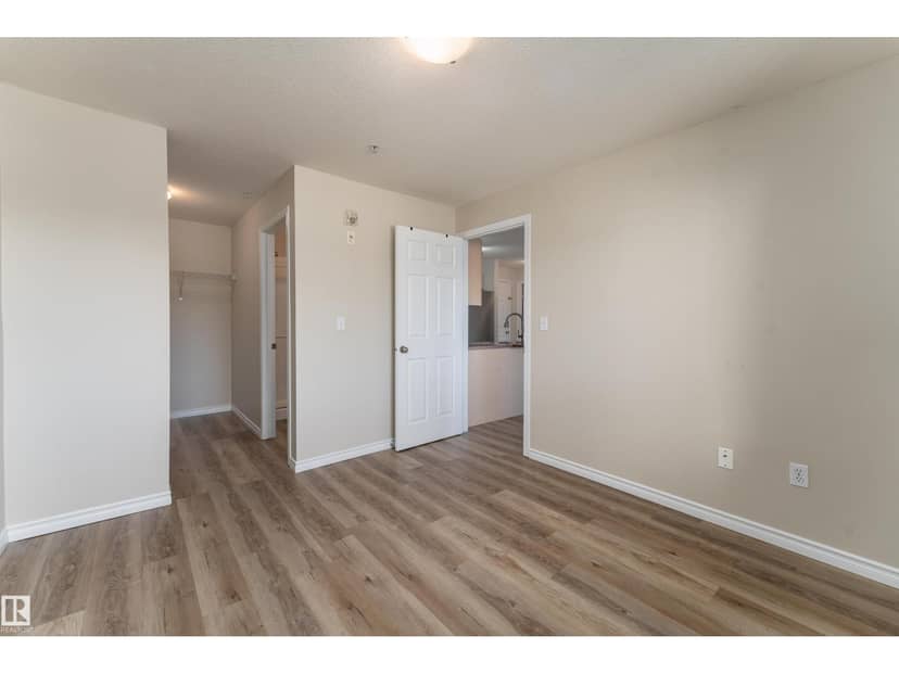 #214 4309 33 ST — photo 12 of 37