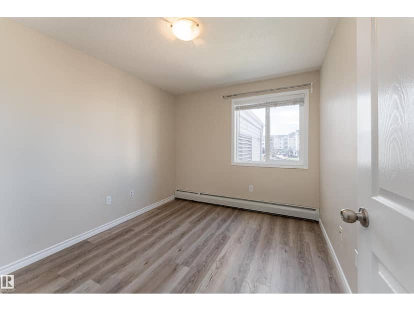 #214 4309 33 ST — photo 16 of 37