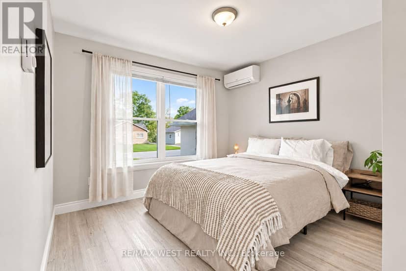 740 Broadview Avenue — photo 10 of 21