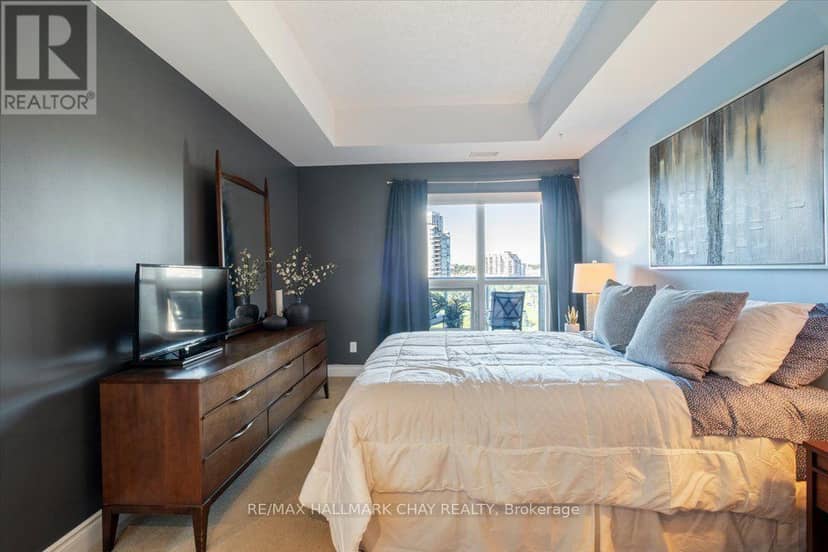 602 - 33 Ellen Street — photo 23 of 40
