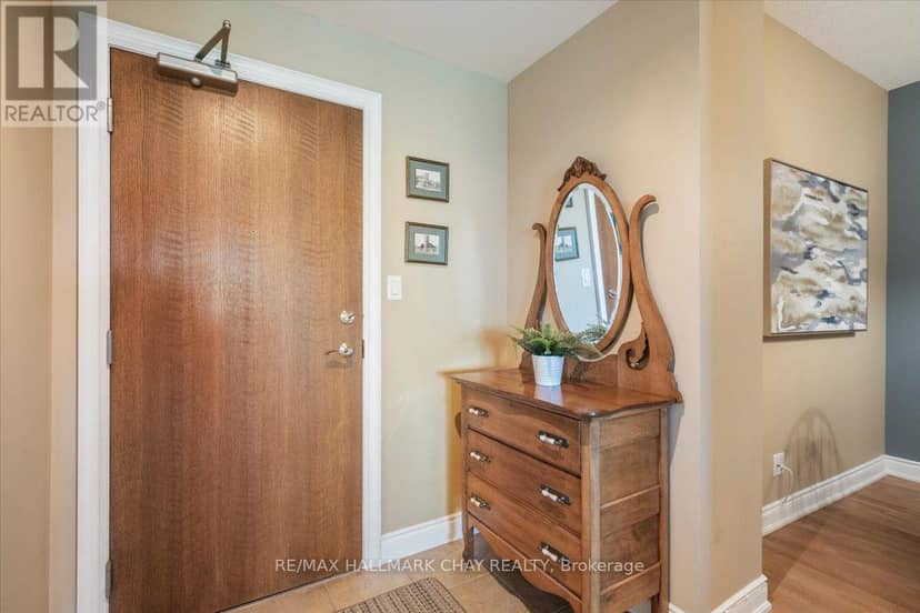602 - 33 Ellen Street, Barrie, photo 5