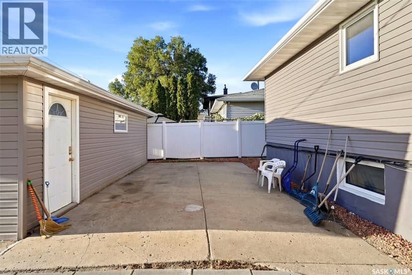 169 Froom CRESCENT — photo 36 of 40