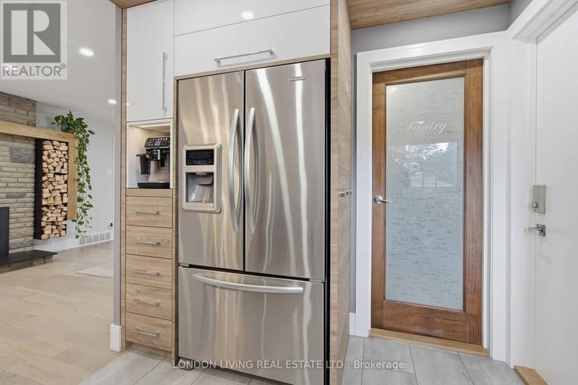470 Coombs Avenue — photo 12 of 40