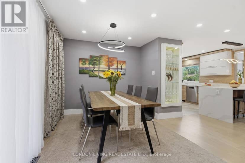 470 Coombs Avenue — photo 14 of 40