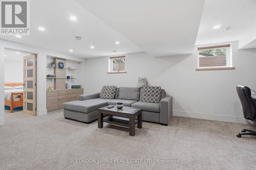 470 Coombs Avenue — photo 29 of 40