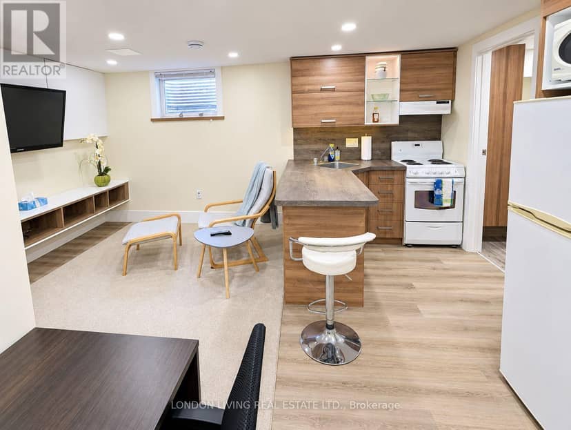 470 Coombs Avenue — photo 35 of 40