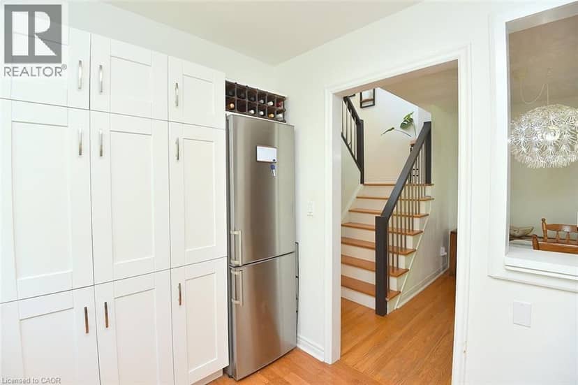 49 PARK Street E — photo 11 of 40