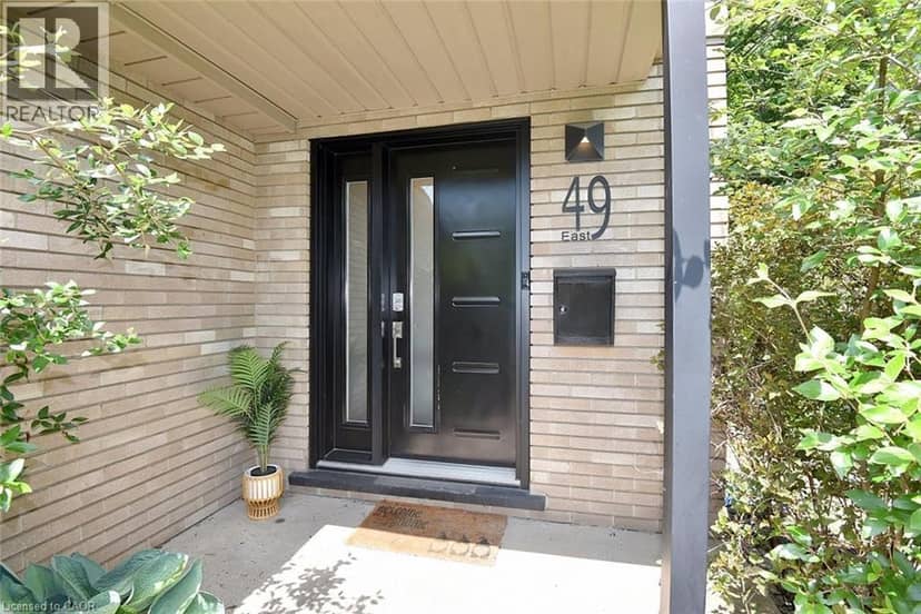 49 PARK Street E, Dundas, photo 2