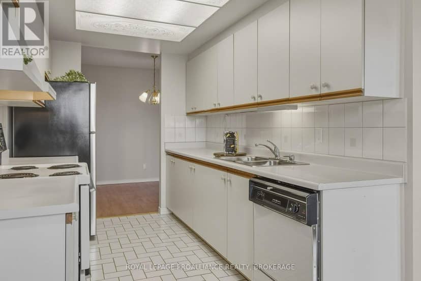 405 - 649 Davis Drive — photo 17 of 40