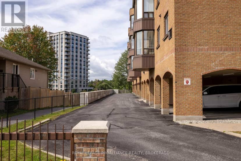 405 - 649 Davis Drive — photo 39 of 40