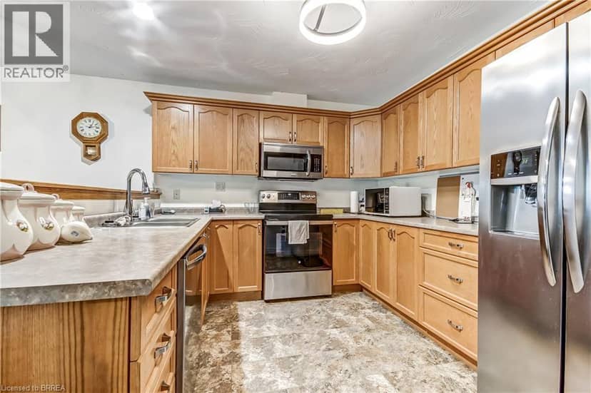 53 BEVERLY Street E Unit# 20 — photo 4 of 19