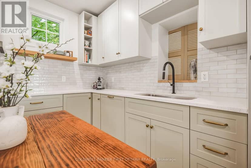 261 William Street — photo 19 of 40