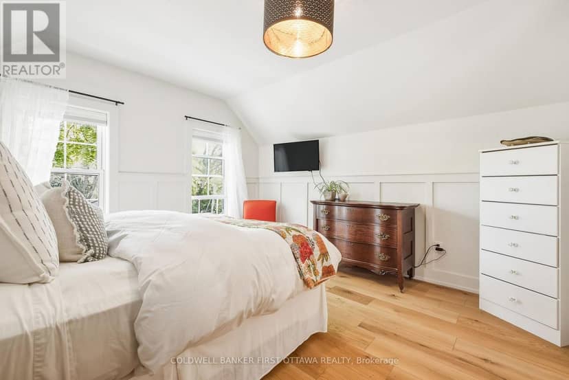 261 William Street — photo 37 of 40
