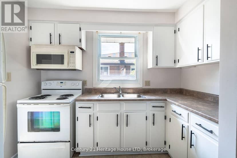 387 First Avenue — photo 11 of 31