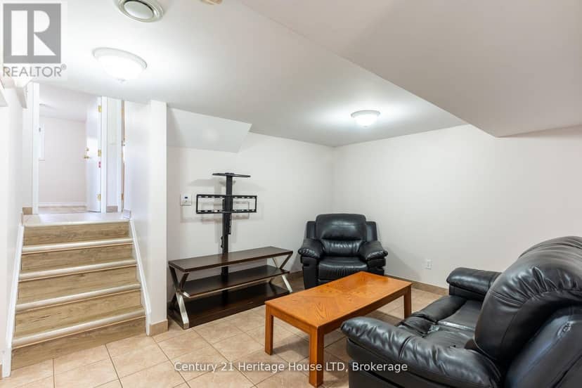 387 First Avenue — photo 20 of 31