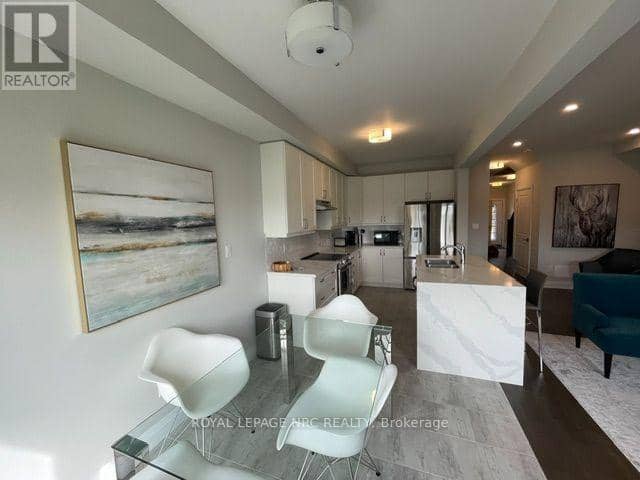 4839 Pettit Avenue — photo 4 of 12