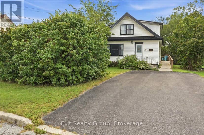5 Charlotte Street — photo 21 of 24
