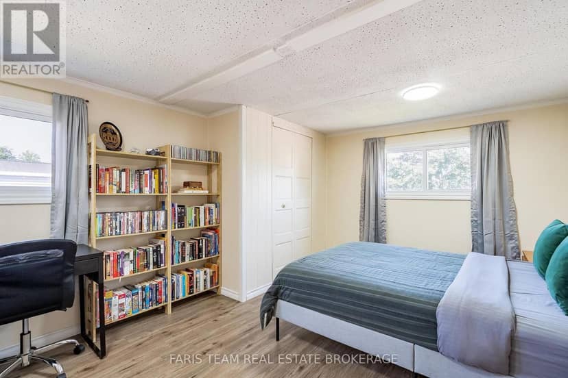 1295 Hilltop Road — photo 15 of 30