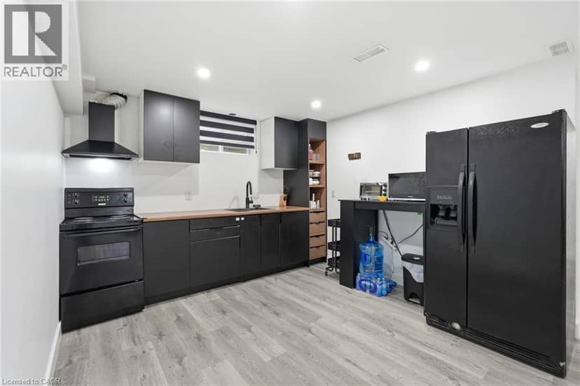 2 CURRIE Drive — photo 33 of 40