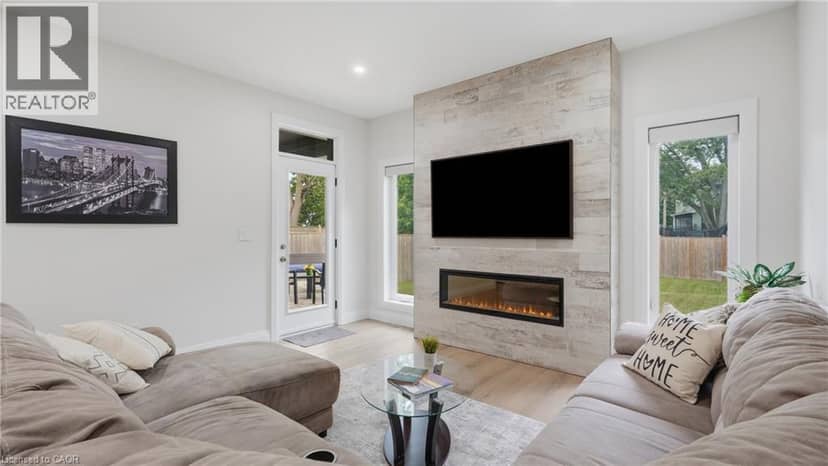 1055 BAY Street — photo 13 of 38