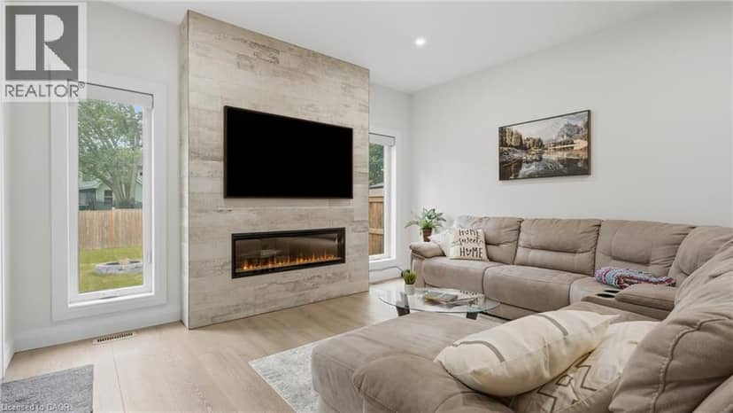 1055 BAY Street — photo 12 of 38