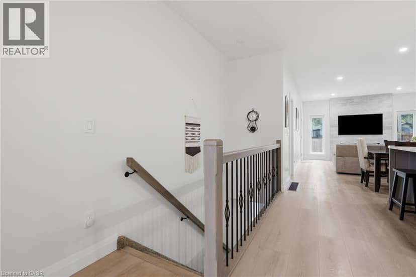 1055 BAY Street — photo 26 of 38