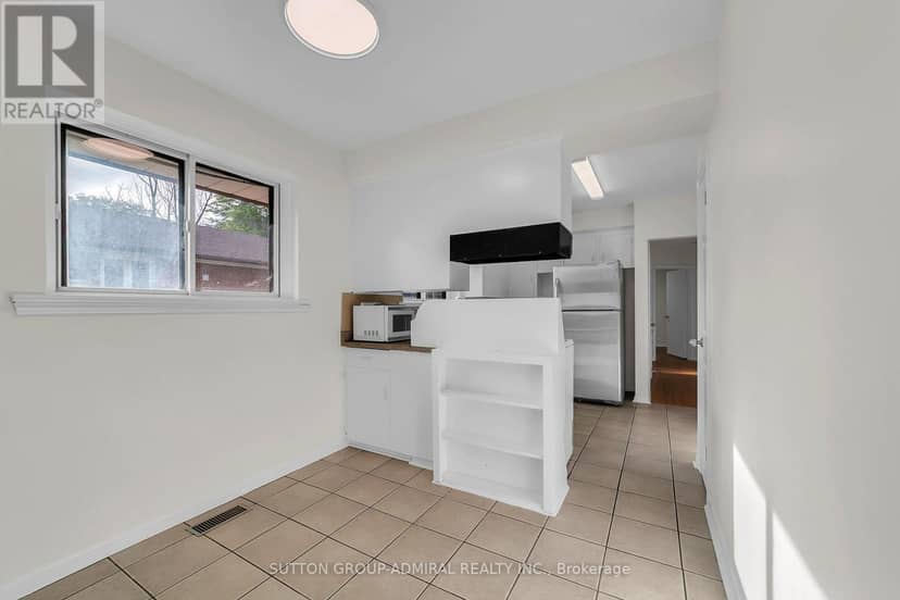 58 Rochman Boulevard E — photo 14 of 40