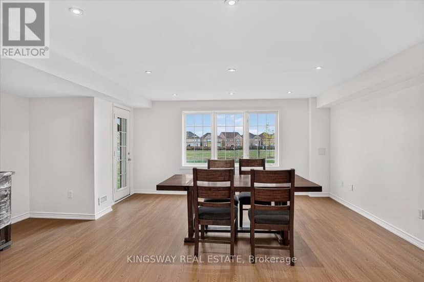 8 Monkton Circle — photo 32 of 40