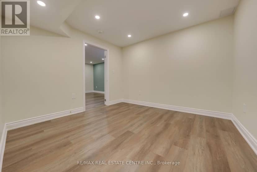 907 Etherington Way — photo 35 of 40
