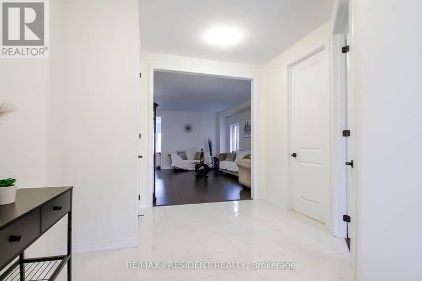4 Cypress Point Street — photo 7 of 40